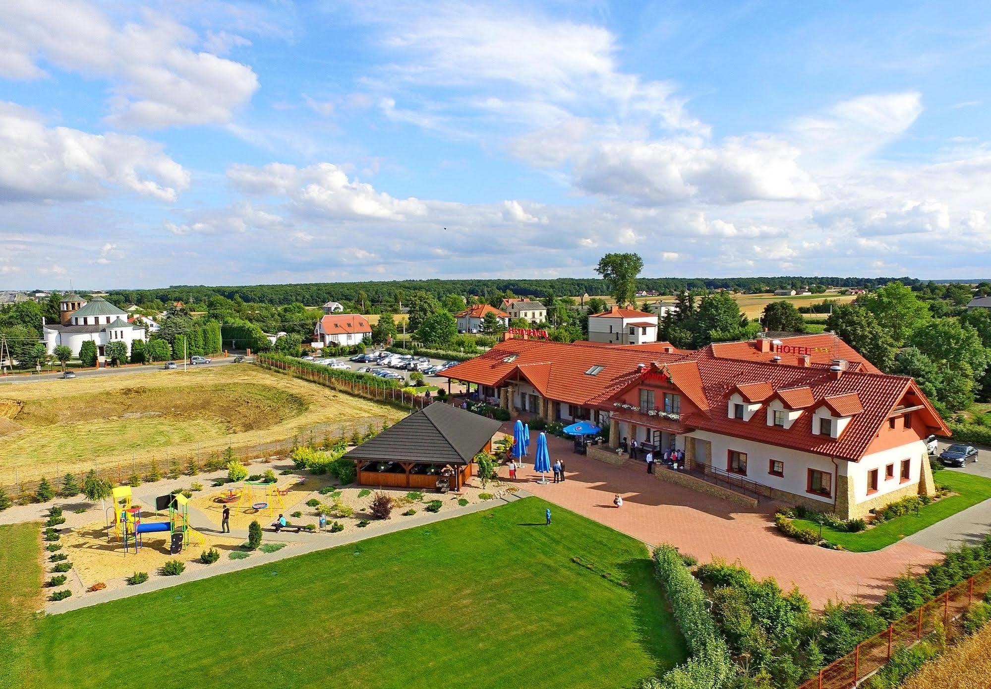 Hotel Dwór Choiny Kazimierówka Exterior foto